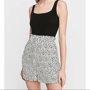 Pleated paper bag waist shorts